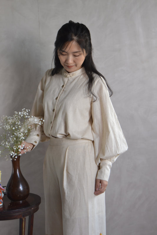 Lotus Ballon sleeves blouse