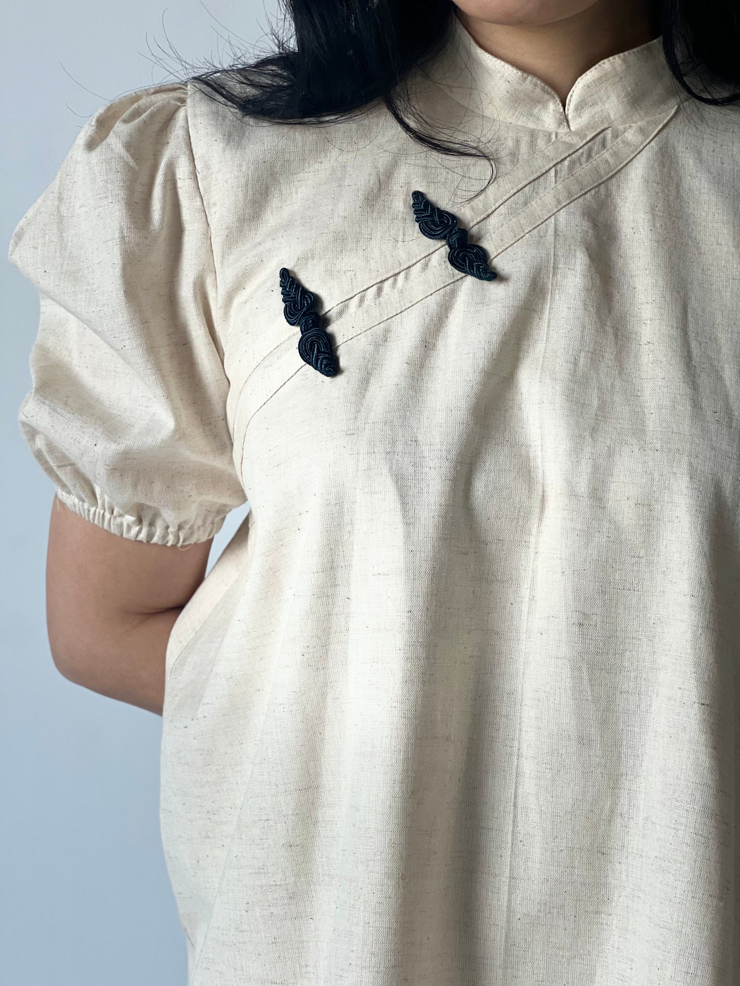 Chinoiserie navy Puffed sleeves blouse