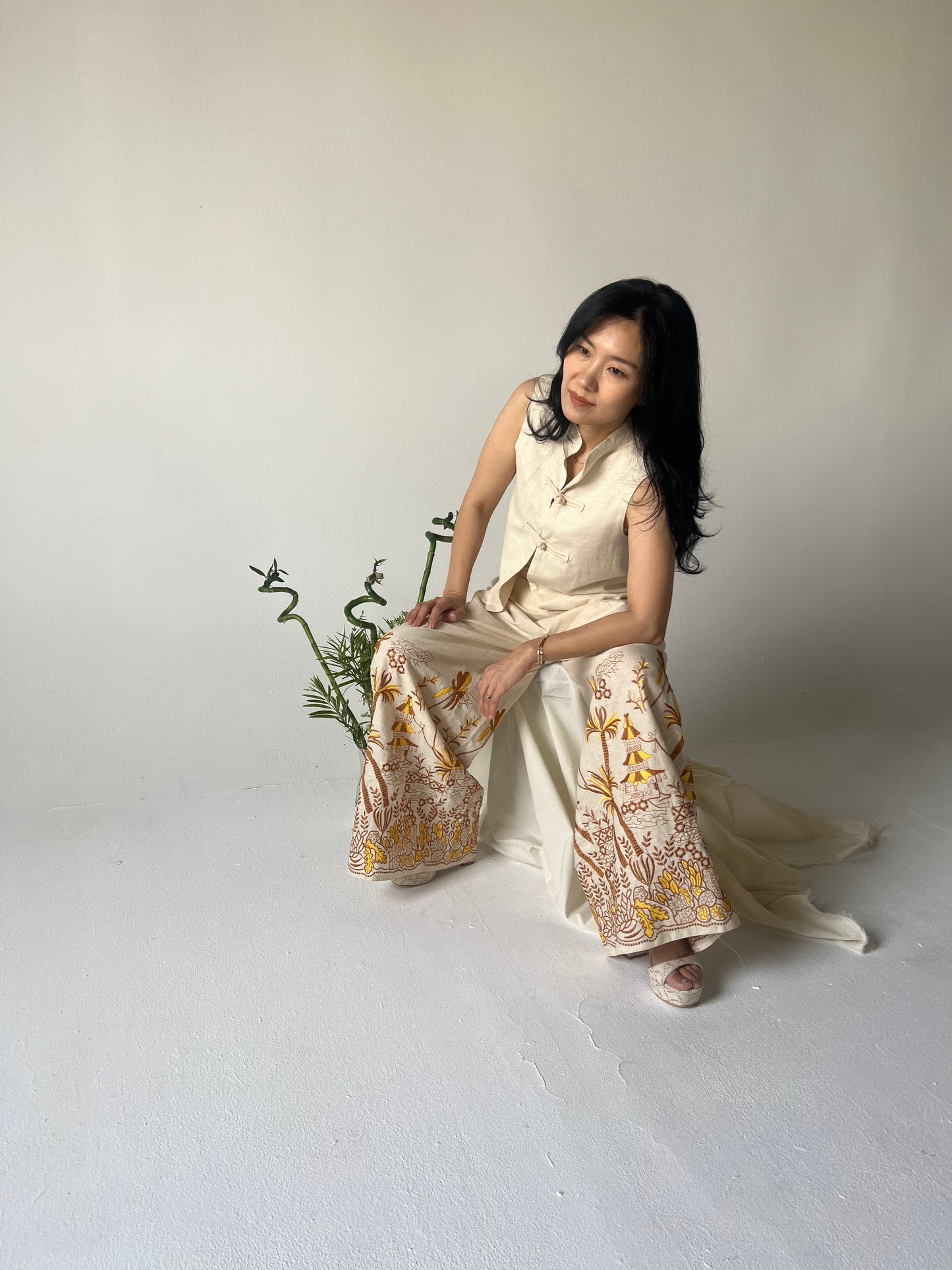 Chinese knots Mandarin collar split vest