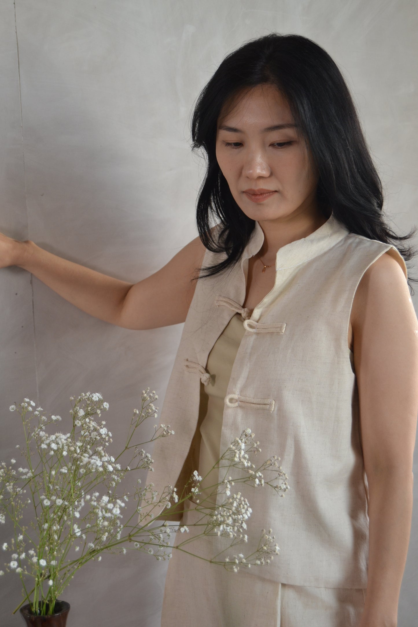 Chinese knots Mandarin collar split vest