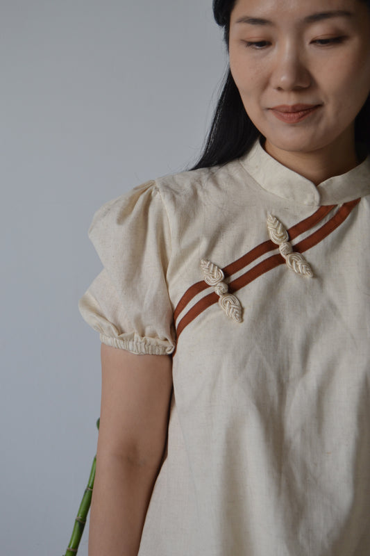 Chinoiserie Puffed sleeves brown blouse