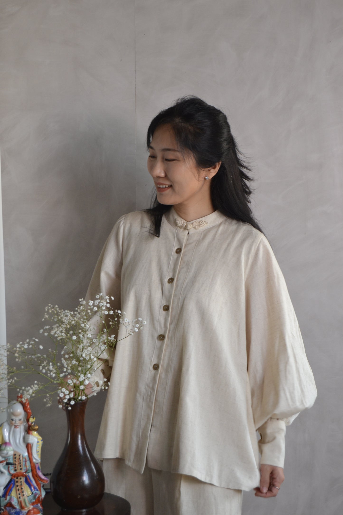 Lotus Ballon sleeves blouse