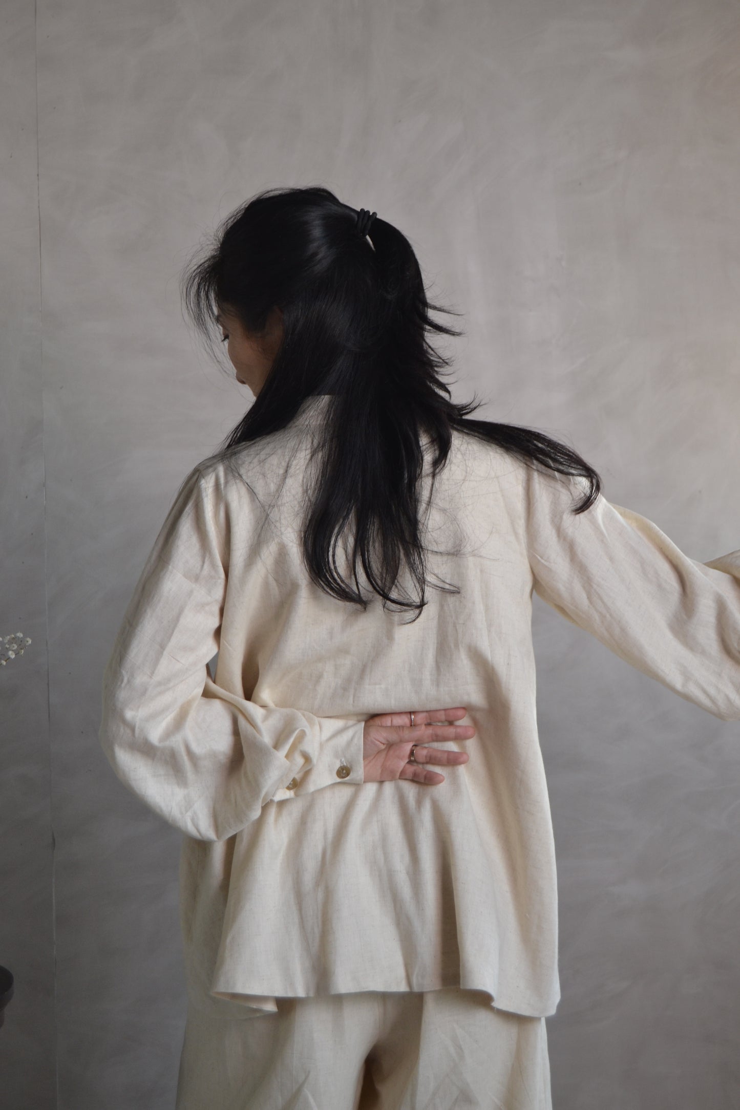 Lotus Ballon sleeves blouse