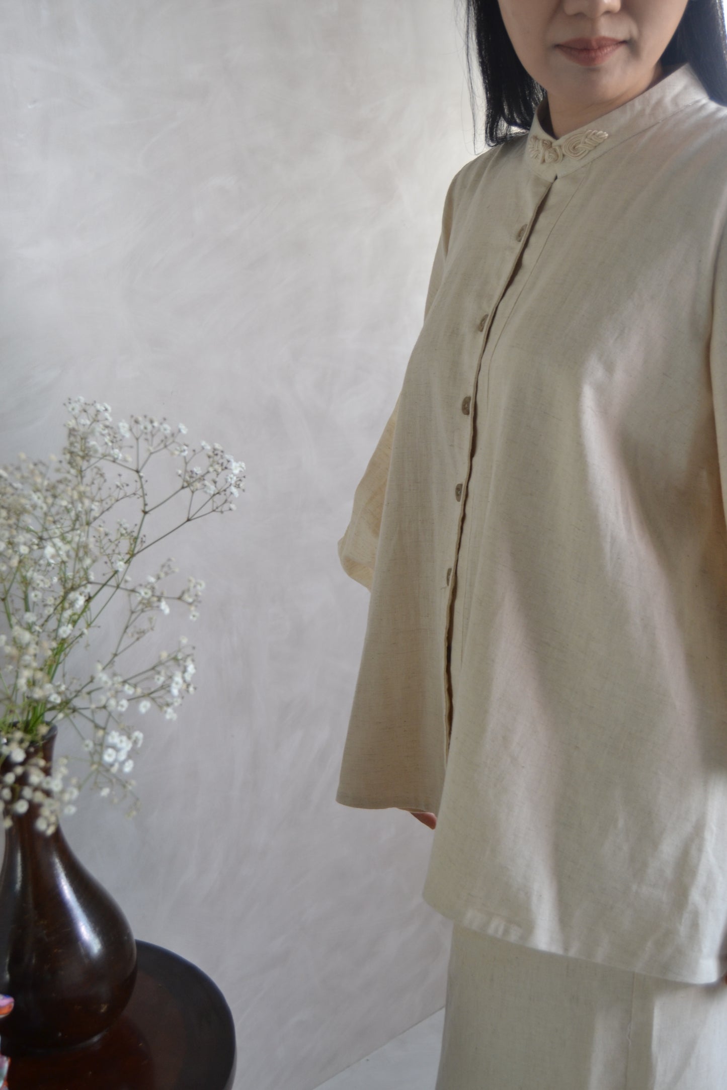 Lotus Ballon sleeves blouse