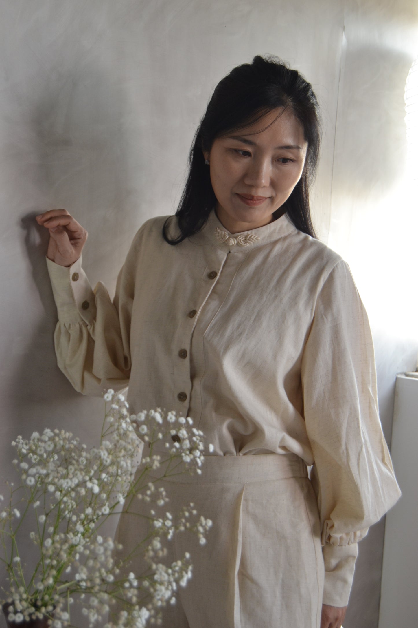 Lotus Ballon sleeves blouse
