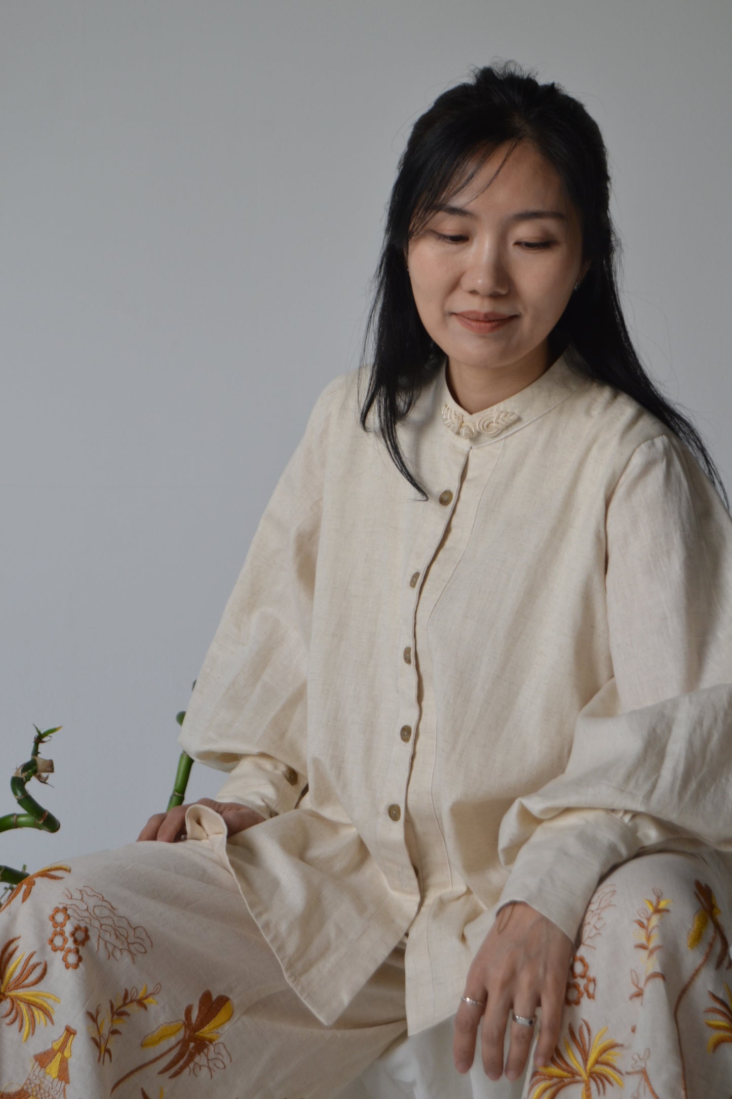 Lotus Ballon sleeves blouse