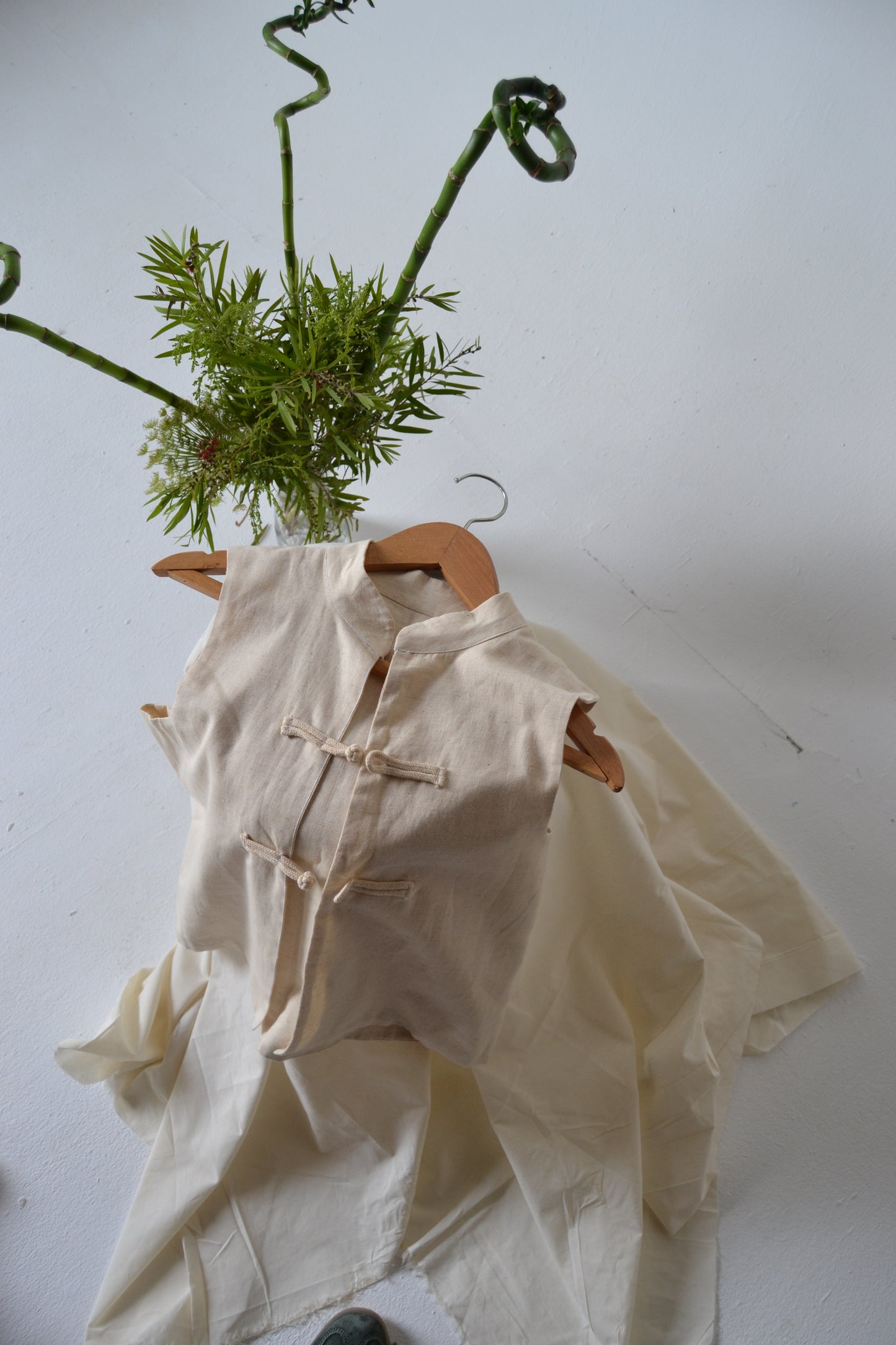 Chinese knots Mandarin collar split vest